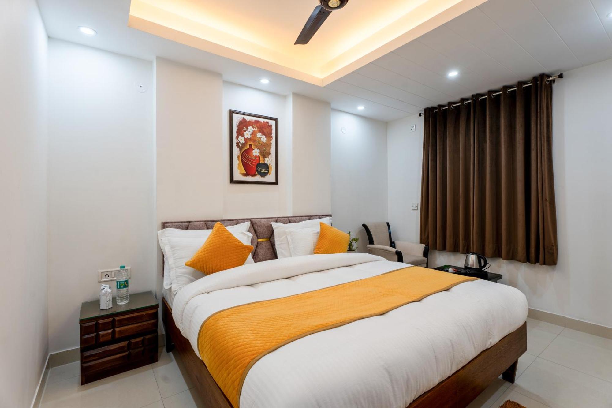 Plum Tree Hotels Gurgaon Esterno foto